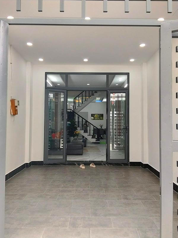 Bán Nhà 3 tầng đường Tô Ngọc Vân, Quận 12, 73m² (4x18), hẻm ô tô, 4 phòng ngủ