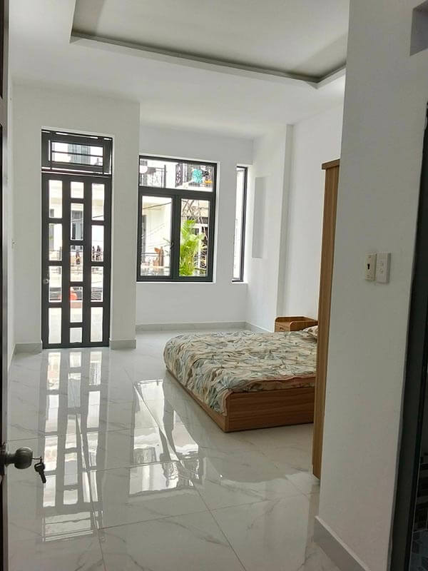 Bán Nhà 3 tầng đường Tô Ngọc Vân, Quận 12, 73m² (4x18), hẻm ô tô, 4 phòng ngủ