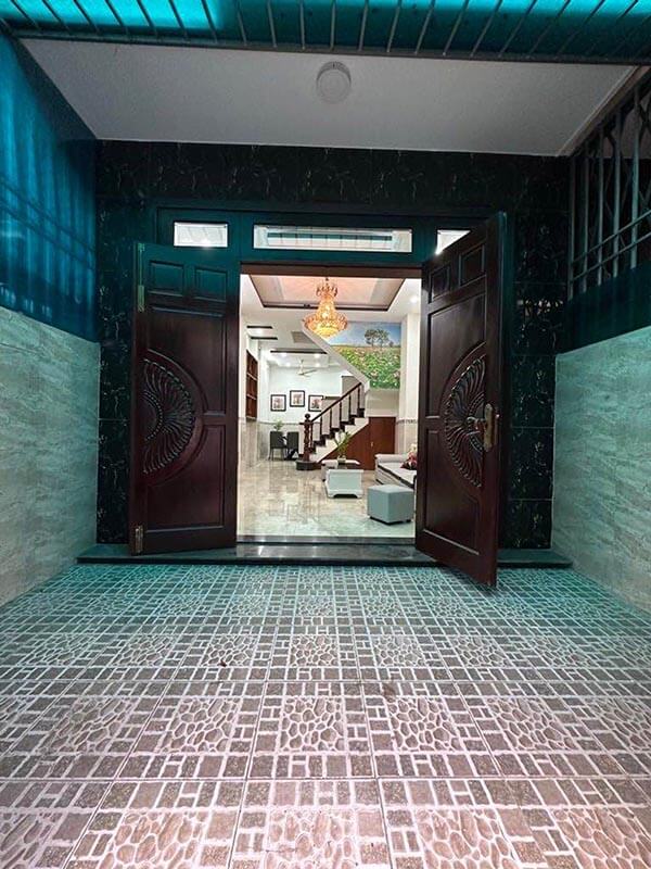 Nhà 3 tầng Thạnh Xuân 24, Quận 12, 4 x 14m (56m²), 5.5 tỷ, 4 phòng ngủ, hẻm xe tải